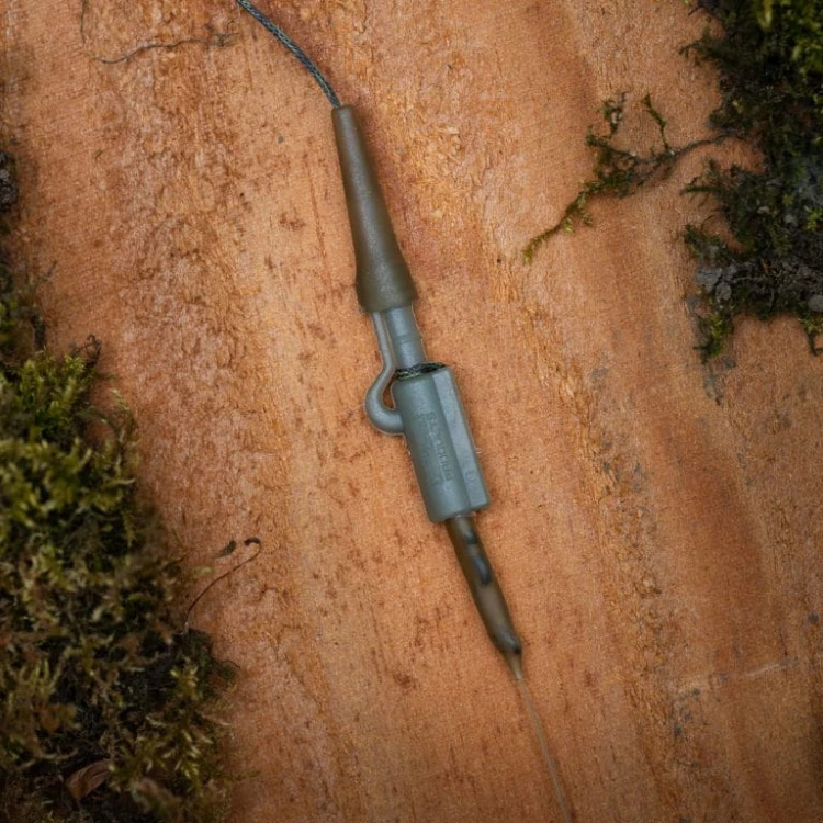 PB-Products-R2G-SR-Clip-Leader-90-Ronnie-Hinged-Stiff-Leadclip-768x768.jpg