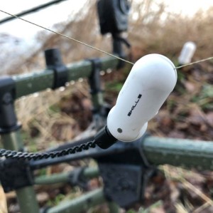 hangerwhite1.jpg